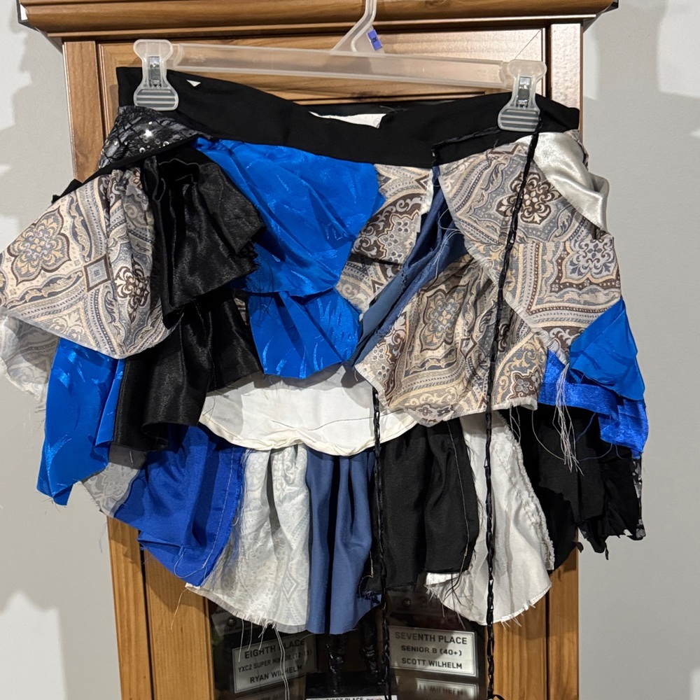 Multicolor Renaissance Time Patchwork Woman’s Bus… - image 1